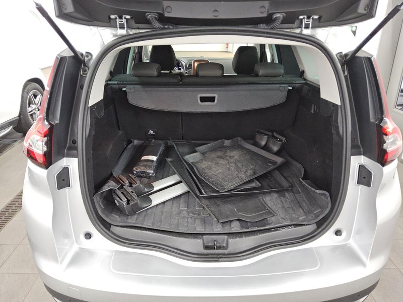 Renault Grand Scenic 1.7 BLUE dCi • Full LED — 11