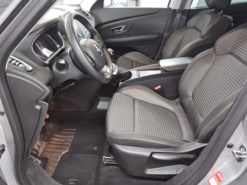 Renault Grand Scenic 1.7 BLUE dCi • Full LED — 8