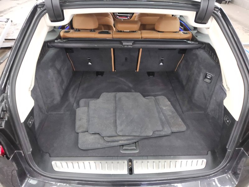BMW 530i Touring automatik Luxury Line • ACC • koža — 12