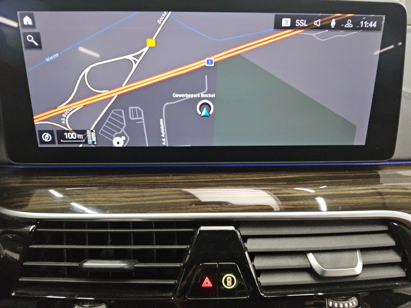 BMW 530i Touring automatik Luxury Line • ACC • koža — 7