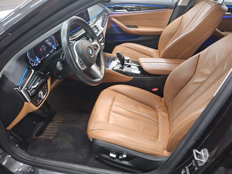 BMW 530i Touring automatik Luxury Line • ACC • koža — 9