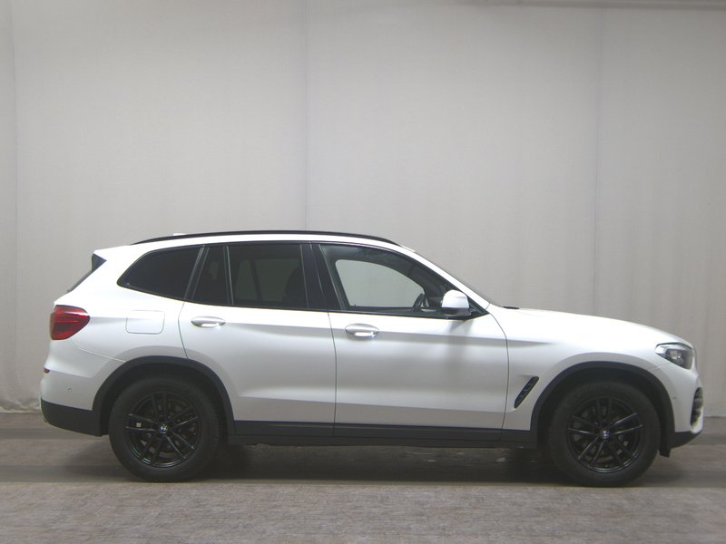 BMW X3 xDrive20d automatik Advantage • 360° kamera • Full LED
