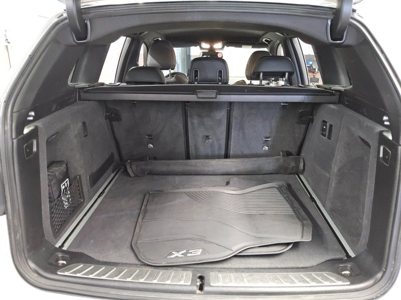 BMW X3 xDrive20d automatik Advantage • 360° kamera • Full LED — 12