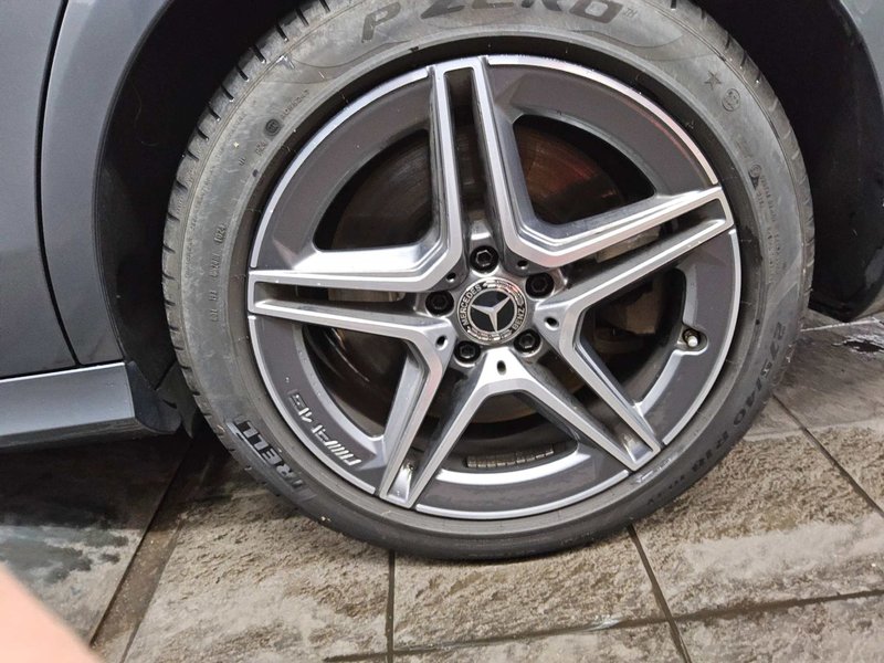 Mercedes-Benz E 300 de karavan automatik AMG Line • 360° kamera • LED — 11