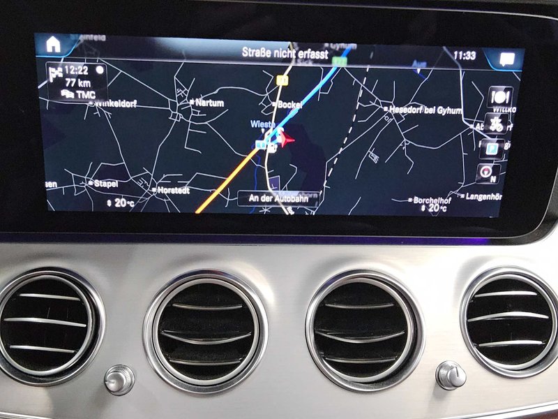 Mercedes-Benz E 300 de karavan automatik AMG Line • 360° kamera • LED — 7