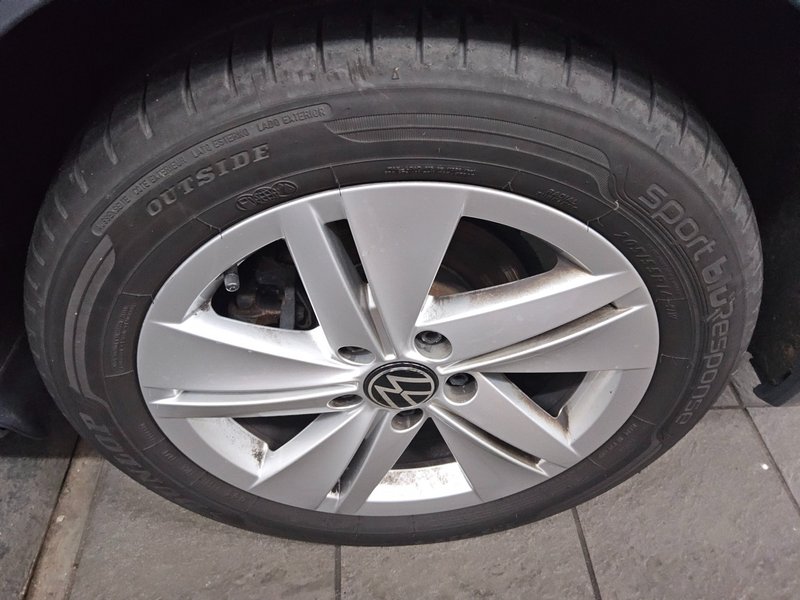 Volkswagen Golf 8 Variant 2.0 TDI automatik Life • ACC • Full LED — 11