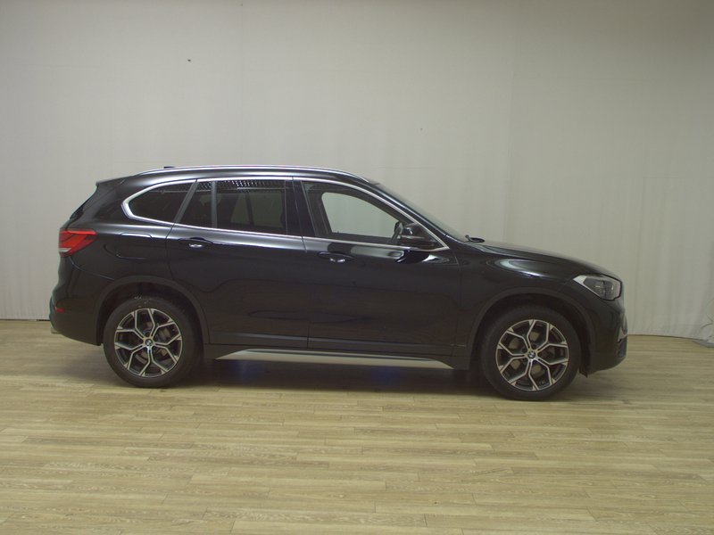 BMW X1 sDrive18d automatik xLine • koža • LED