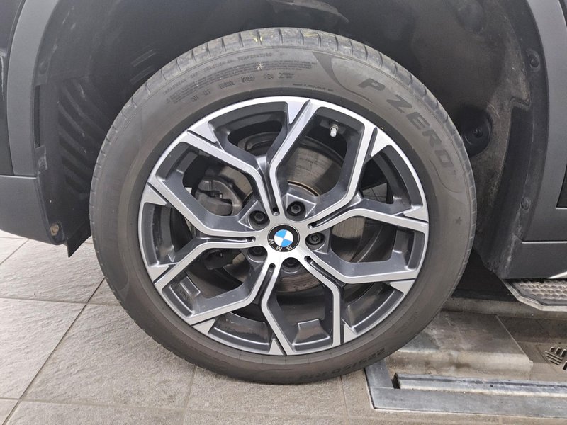 BMW X1 sDrive18d automatik xLine • koža • LED — 10