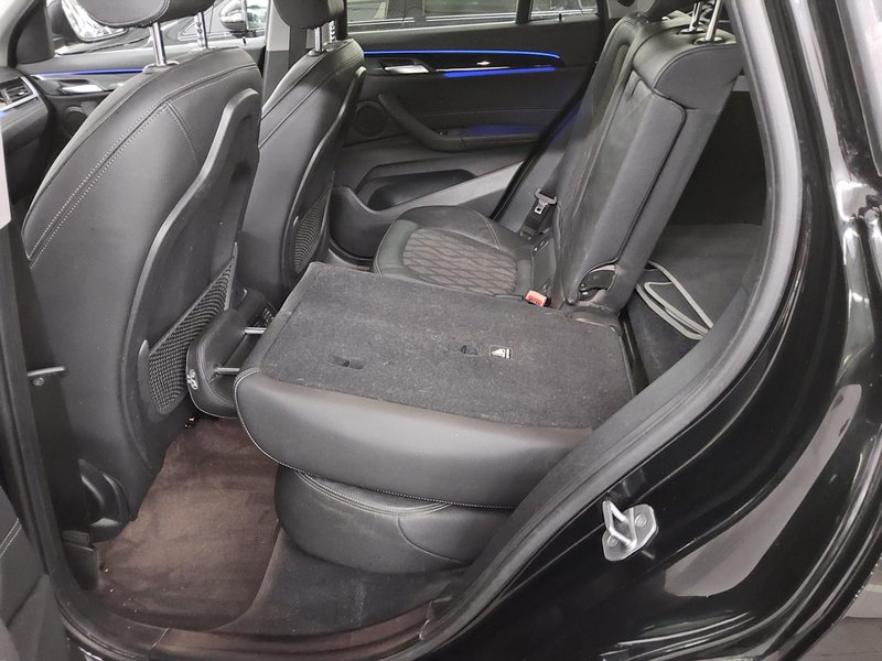 BMW X1 sDrive18d automatik xLine • koža • LED — 12