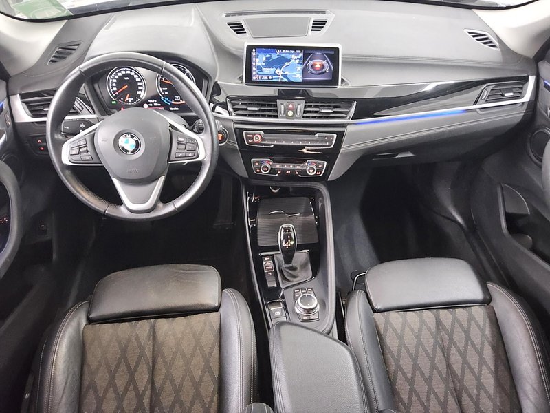 BMW X1 sDrive18d automatik xLine • koža • LED — 5