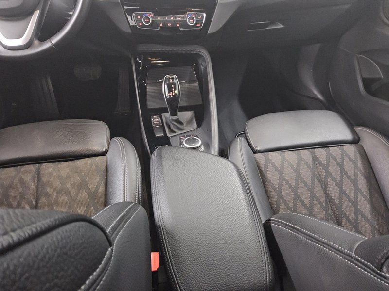 BMW X1 sDrive18d automatik xLine • koža • LED — 6