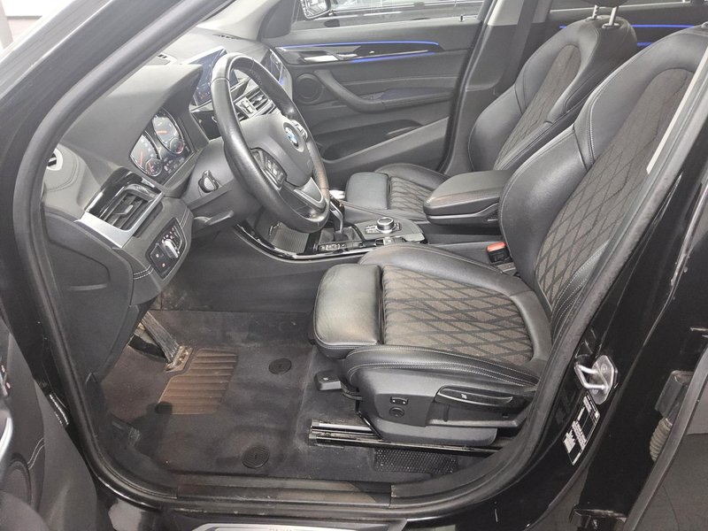 BMW X1 sDrive18d automatik xLine • koža • LED — 8