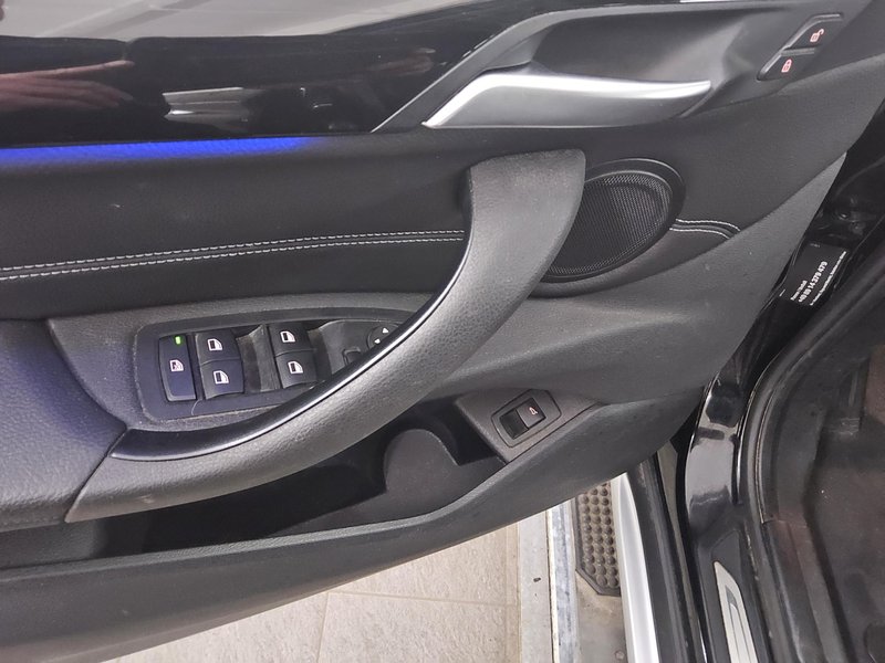 BMW X1 sDrive18d automatik xLine • koža • LED — 9