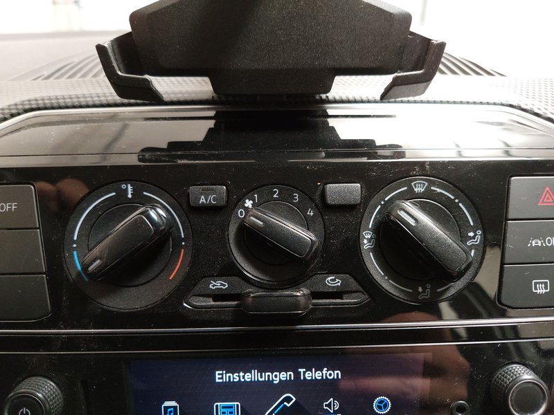 Volkswagen up! 1.0 Move • senzori straga • Kamera za parkiranje — 18