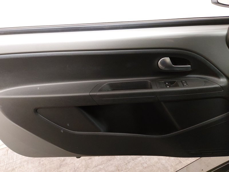 Volkswagen up! 1.0 Move • senzori straga • Kamera za parkiranje — 5