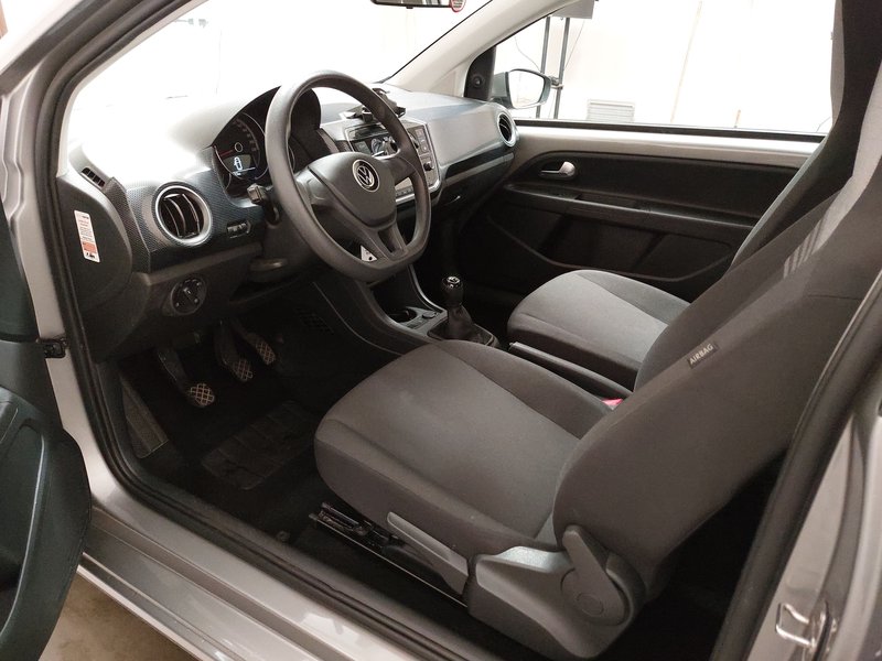 Volkswagen up! 1.0 Move • senzori straga • Kamera za parkiranje — 6