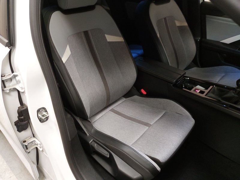 Opel Astra Sports Tourer 1.5 D Business Elegance • Full LED — 10