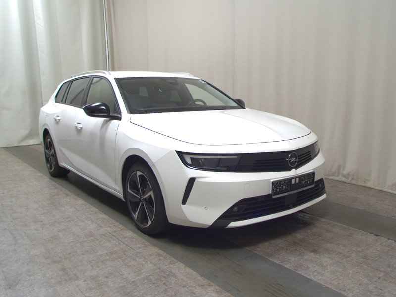 Opel Astra Sports Tourer 1.5 D Business Elegance • Full LED — 3