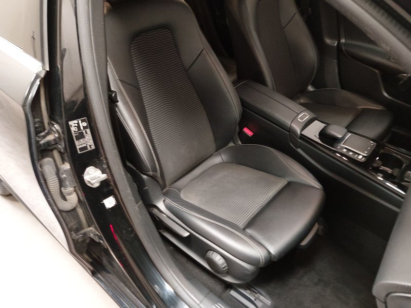 Mercedes-Benz A 250 e automatik Progressive • AHK • bežično punjenje — 10