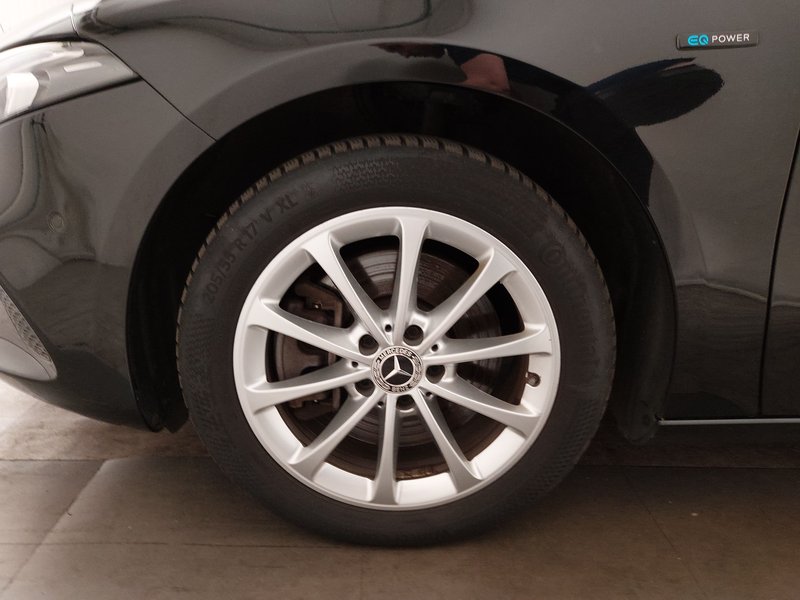 Mercedes-Benz A 250 e automatik Progressive • AHK • bežično punjenje — 8