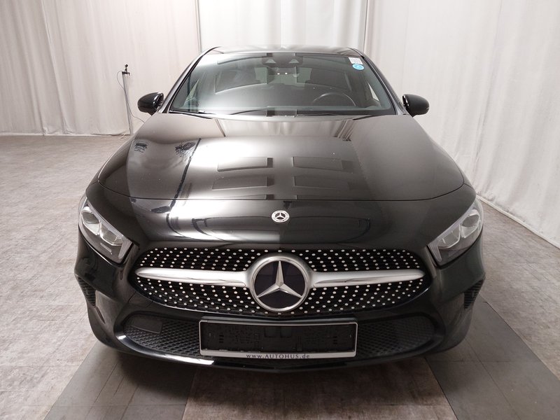Mercedes-Benz A 250 e automatik Progressive • AHK • bežično punjenje — 9
