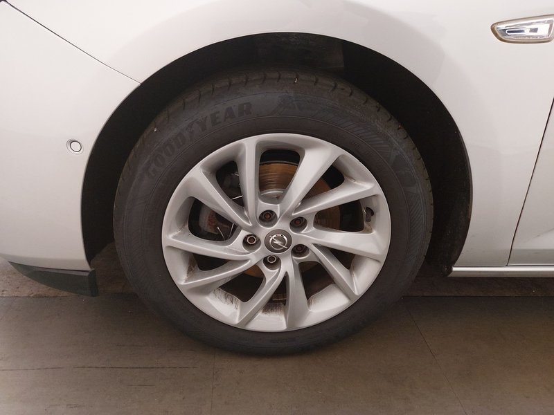Opel Astra ST 1.5 D automatik Elegance • električna peta vrata • LED — 8