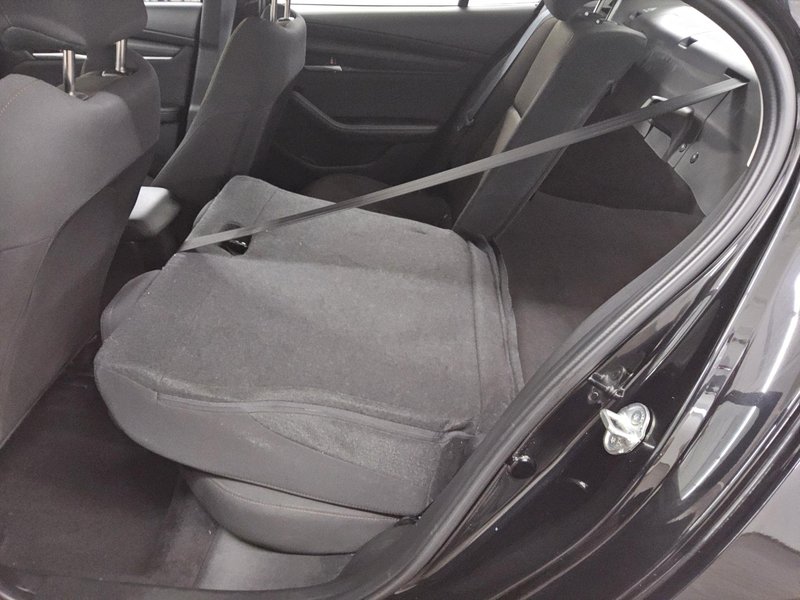 Mazda 3 SKYACTIV-G 2.0 M-Hybrid Prime automatik • HUD • Full LED — 12