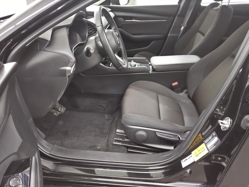 Mazda 3 SKYACTIV-G 2.0 M-Hybrid Prime automatik • HUD • Full LED — 9