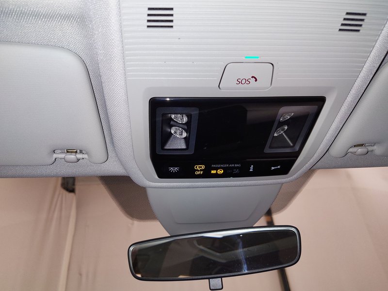 Volkswagen Golf Variant 2.0 TDI Life • ACC • bežično punjenje — 13