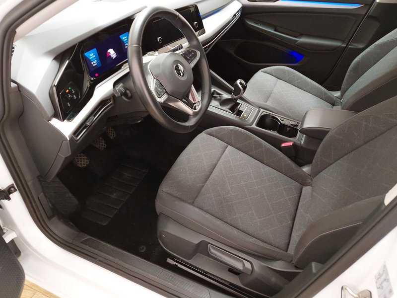 Volkswagen Golf Variant 2.0 TDI Life • ACC • bežično punjenje — 6