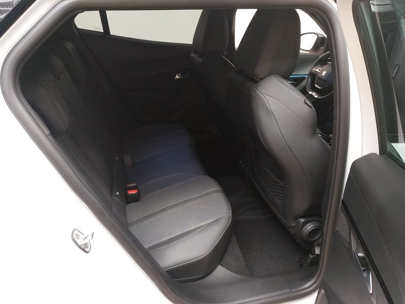 Peugeot 2008 GT-Line • LED — 12