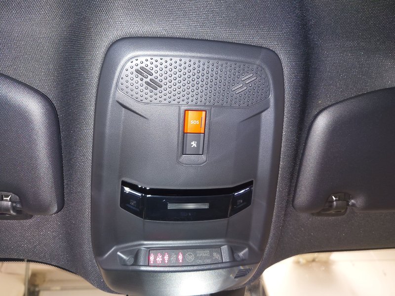 Peugeot 2008 GT-Line • LED — 13