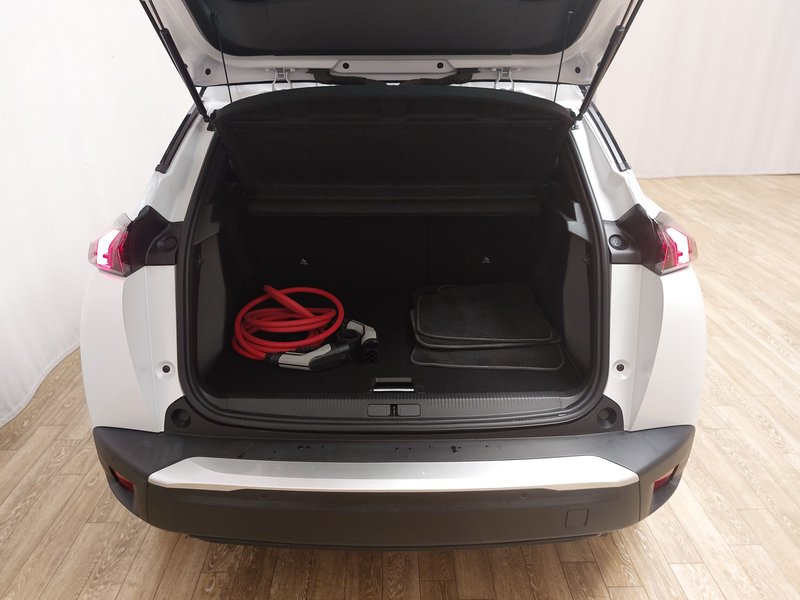 Peugeot 2008 GT-Line • LED — 16