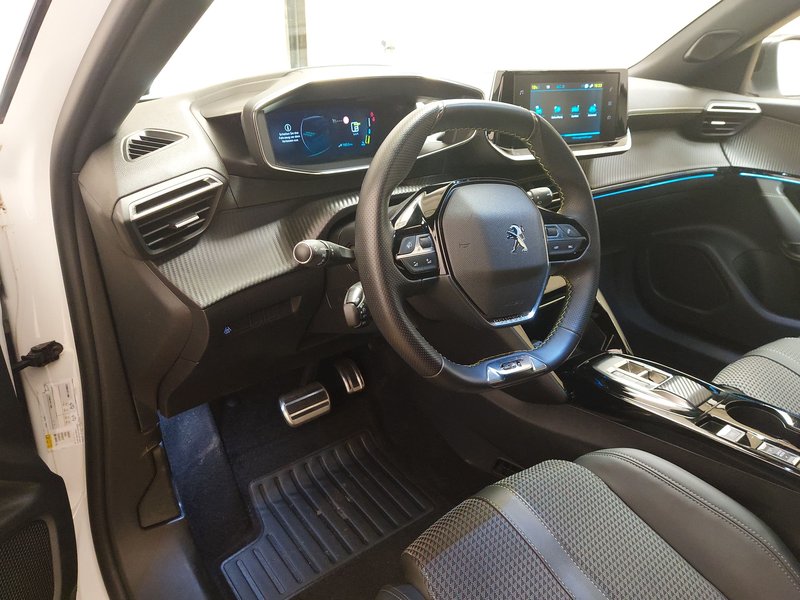 Peugeot 2008 GT-Line • LED — 6
