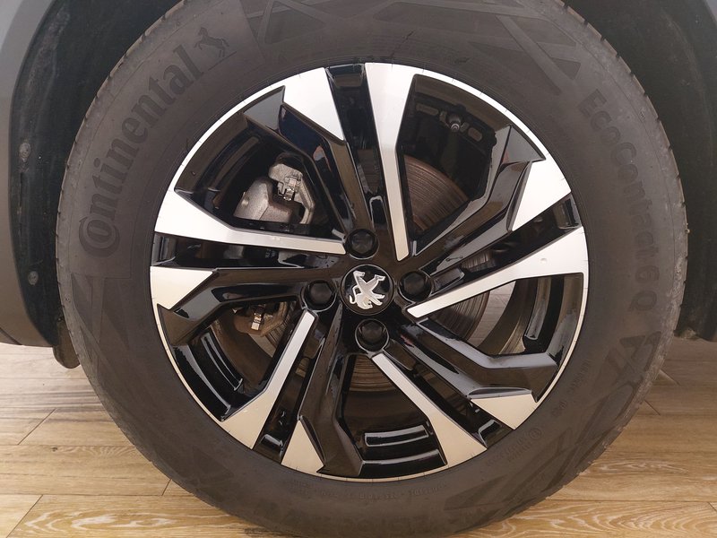 Peugeot 2008 GT-Line • LED — 8
