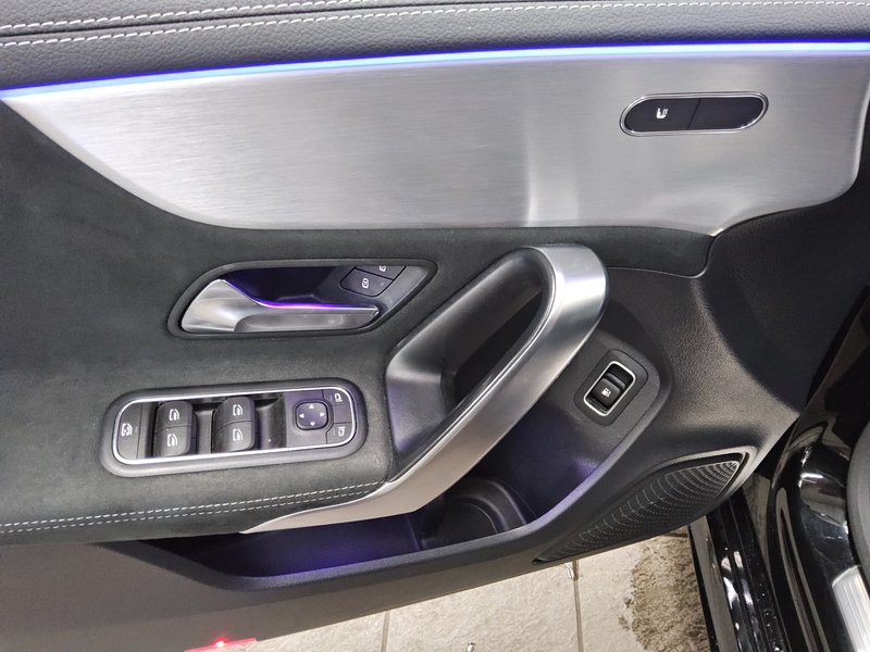 Mercedes-Benz A 250 e automatik AMG Line • LED — 9