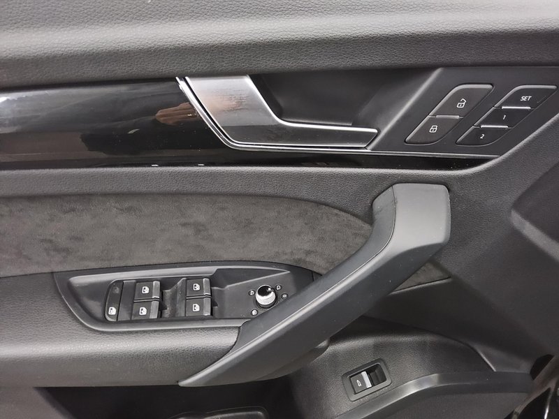 Audi Q5 45 TDI quattro sport automatik • panorama • ACC — 10
