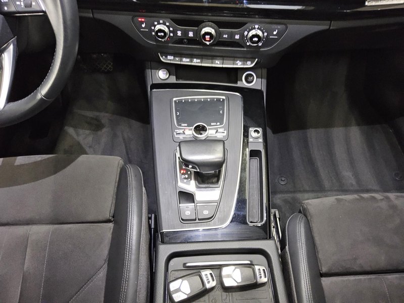Audi Q5 45 TDI quattro sport automatik • panorama • ACC — 6