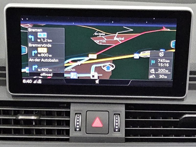 Audi Q5 45 TDI quattro sport automatik • panorama • ACC — 7