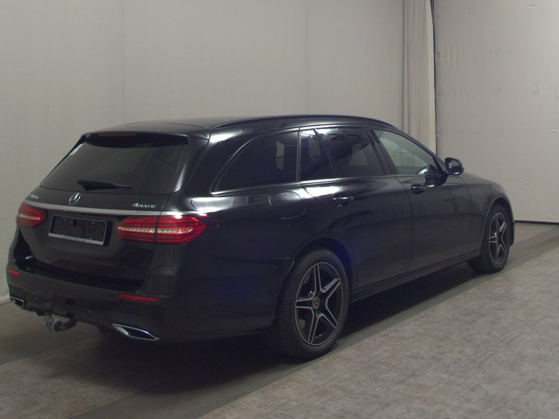 Mercedes-Benz E 300 de karavan automatik AMG Line • ACC • AHK — 4