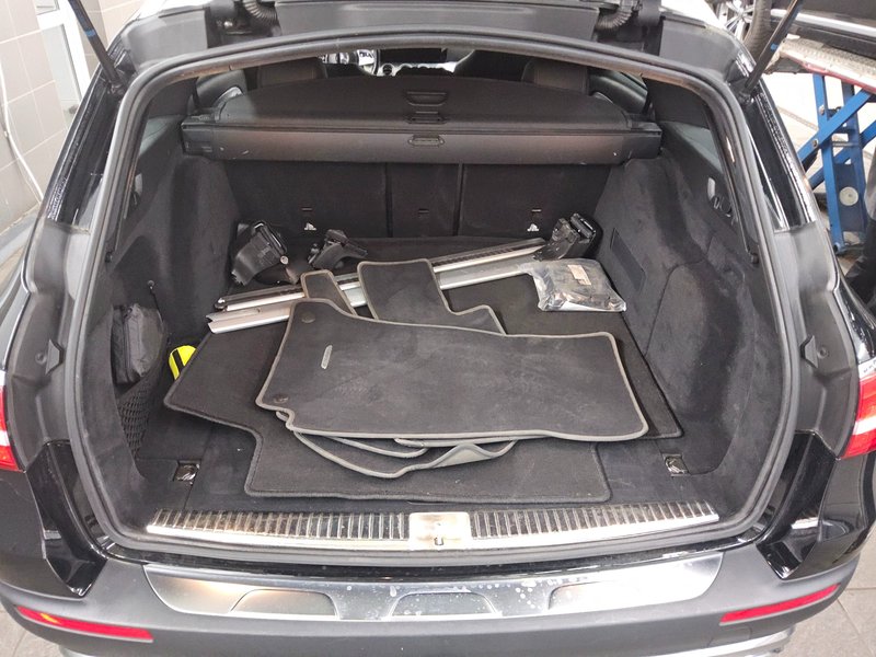 Mercedes-Benz E 220 d 4MATIC karavan automatik All-Terrain • ACC • LED — 11