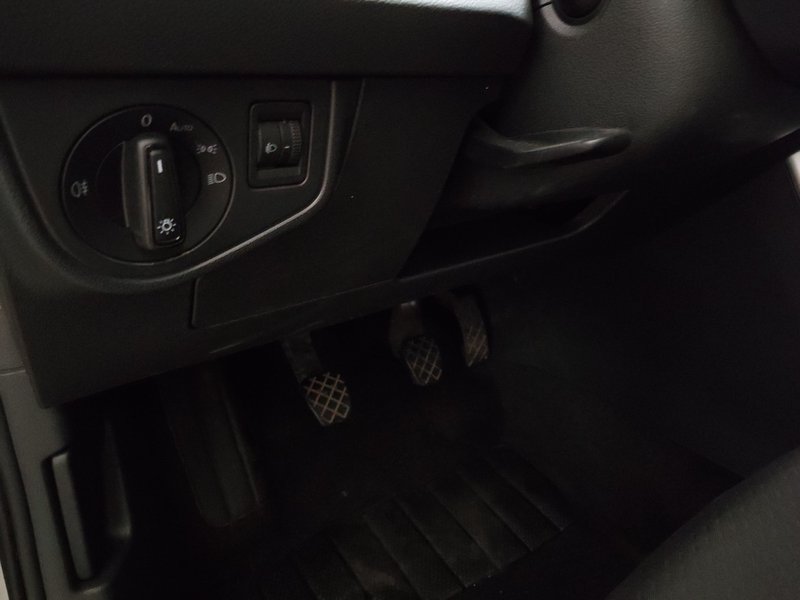 Volkswagen Polo 1.0 TSI Life • Full LED • digitalni instrumenti — 7