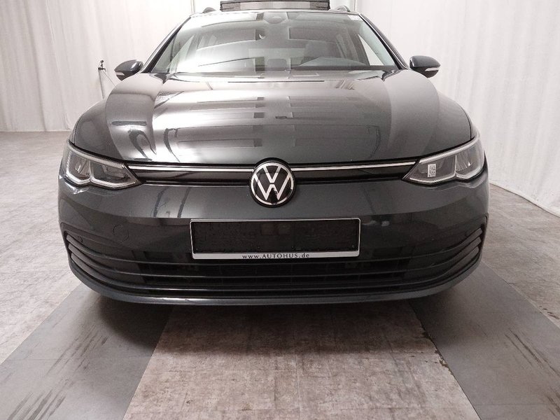 Volkswagen Golf 8 Variant 2.0 TDI automatik Life • ACC • Full LED — 10