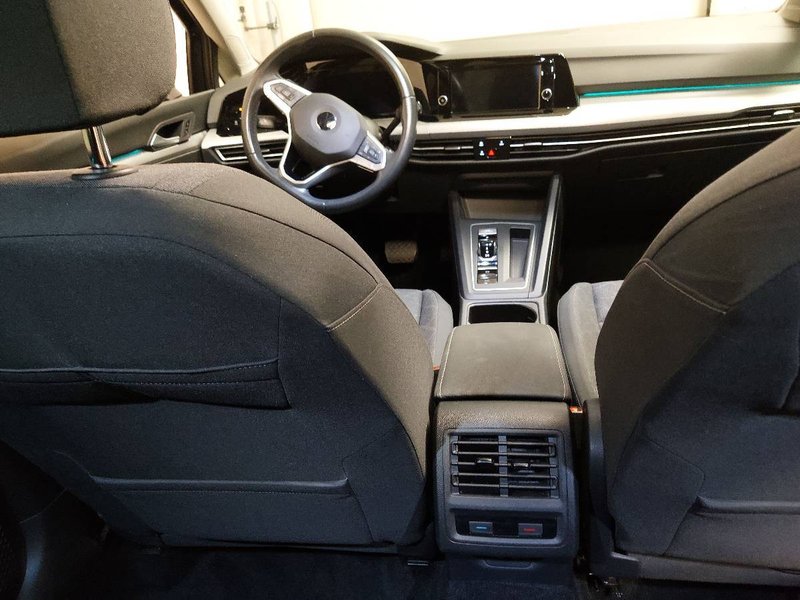 Volkswagen Golf 8 Variant 2.0 TDI automatik Life • ACC • Full LED — 16