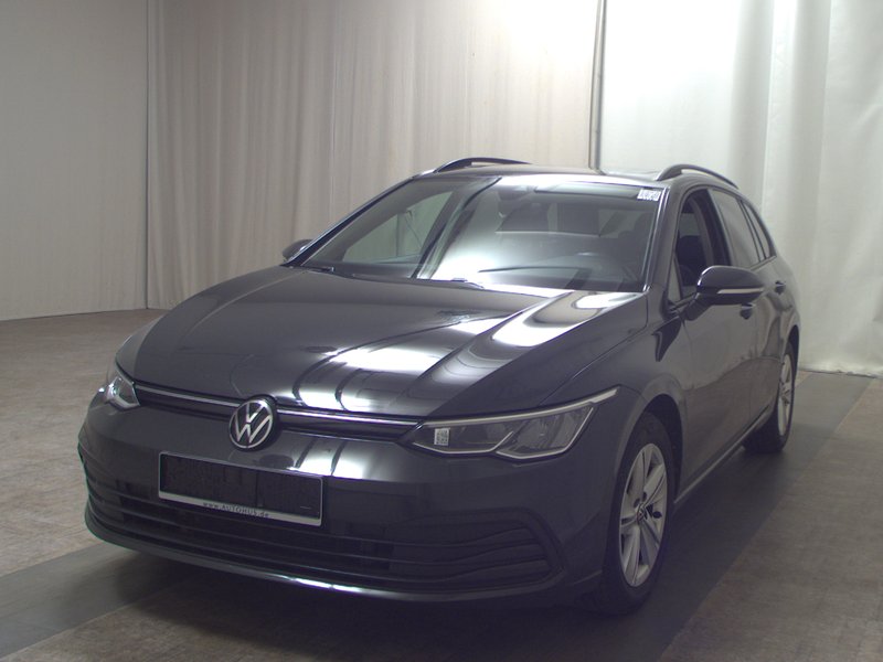 Volkswagen Golf 8 Variant 2.0 TDI automatik Life • ACC • Full LED — 2