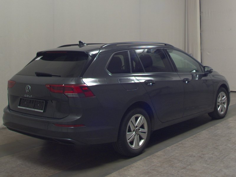 Volkswagen Golf 8 Variant 2.0 TDI automatik Life • ACC • Full LED — 4