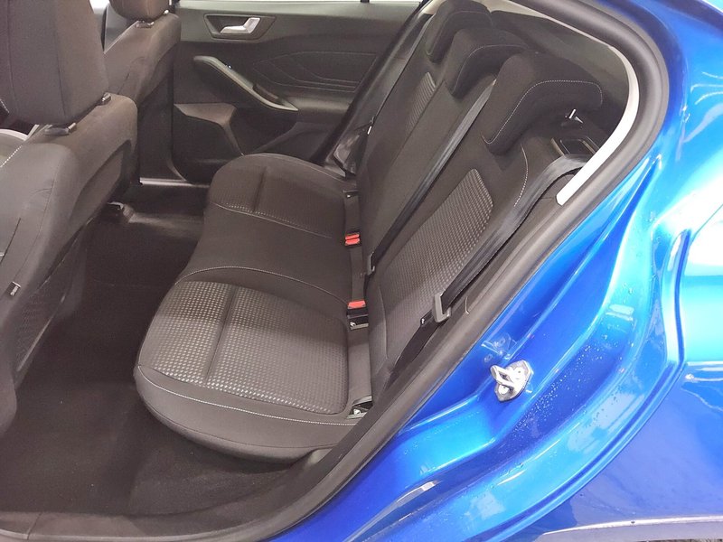 Ford Focus 1.5 EcoBlue Cool&Connect • 360° kamera • ACC — 13