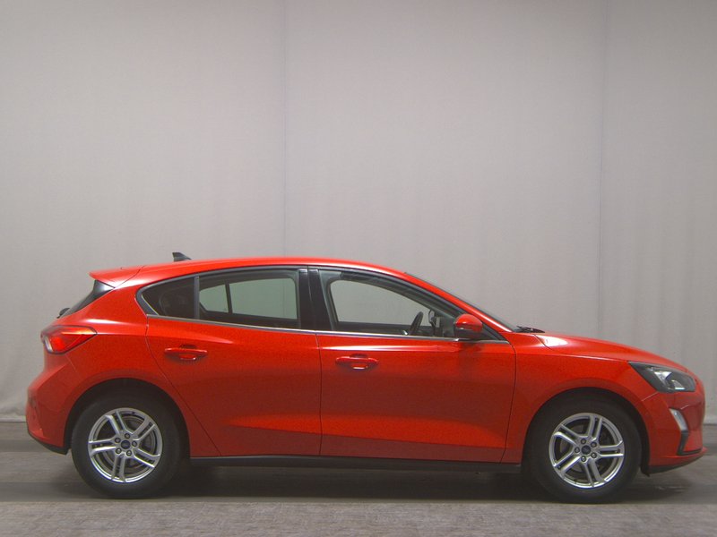 Ford Focus 1.0 EcoBoost Titanium • ACC • LED