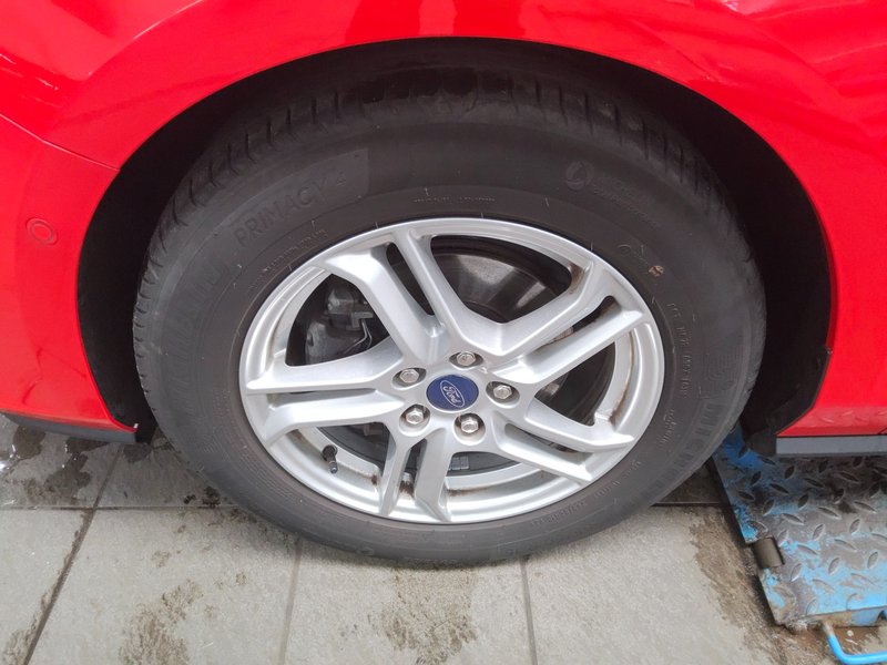 Ford Focus 1.0 EcoBoost Titanium • ACC • LED — 10