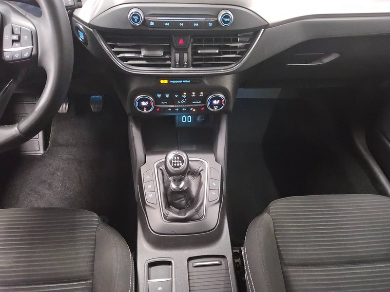 Ford Focus 1.0 EcoBoost Titanium • ACC • LED — 6